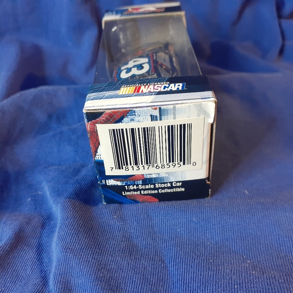 💯RARE 2007 #43 Bobby Labonte Cheerios Spiderman 1/64 Diecast 🇨🇦12.50 Can Ship - Picture 6 of 16
